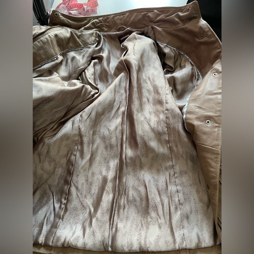 Danier Brown Utility Leather Jacket Size XS - Picture 8 of 16